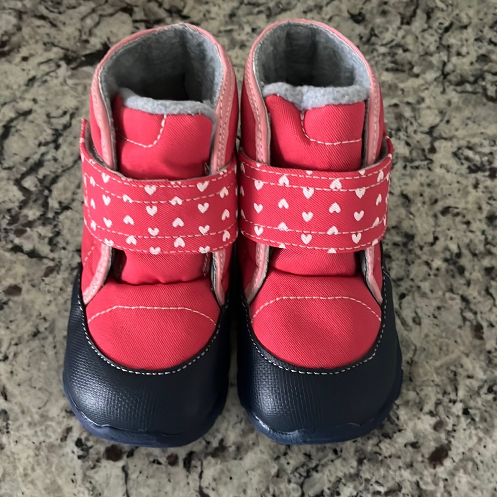 Brand new in box- Toddler girls- size 9 snow boots by see Kai run!